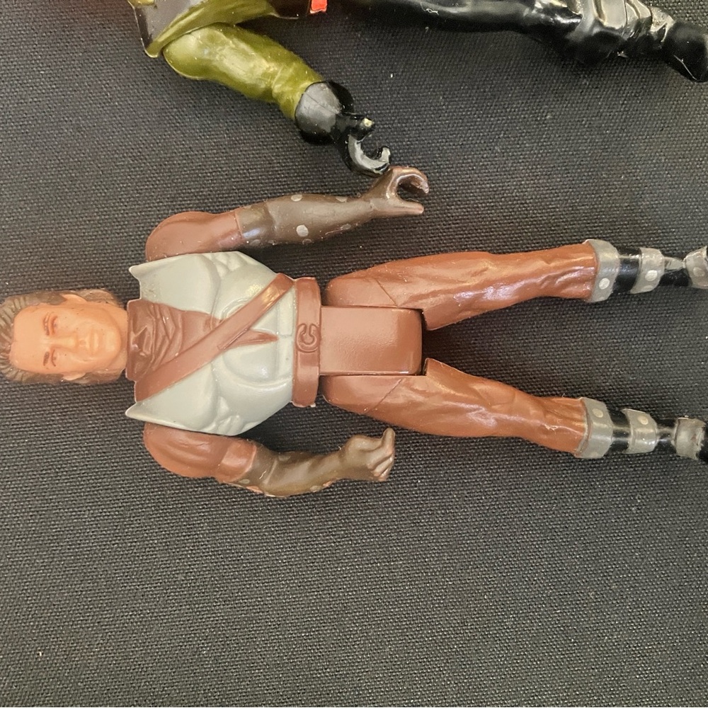 Random Action Figure Set - Picture 2 of 7